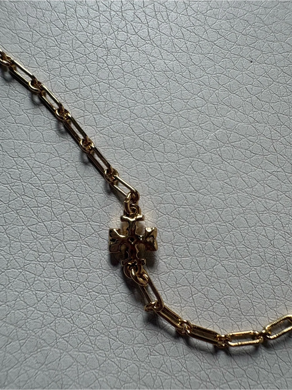 Tory Burch ROXANNE CHAIN CARABINER PENDANT NECKLACE